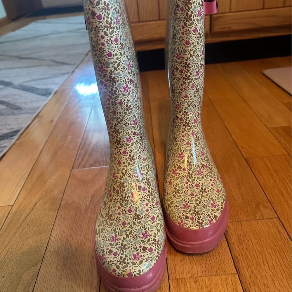 Floral Women's Rain Boots - Pink and Cream